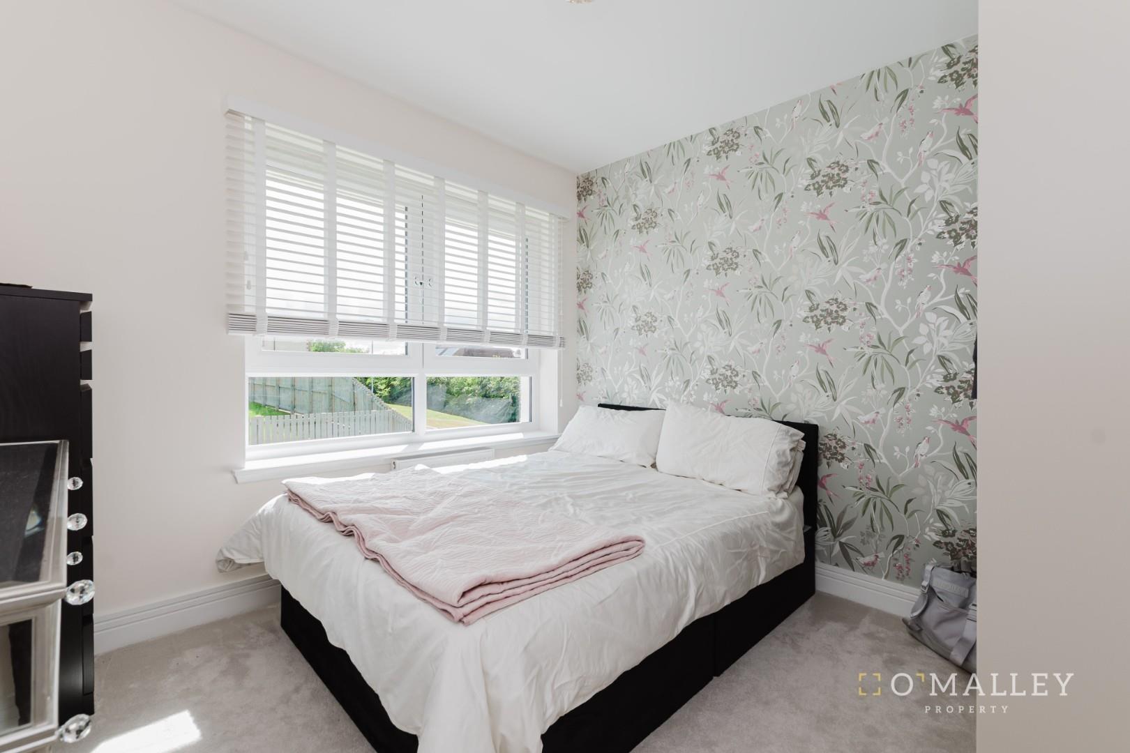16Alexander_Coatbridge_MasterBedroom_01.jpg